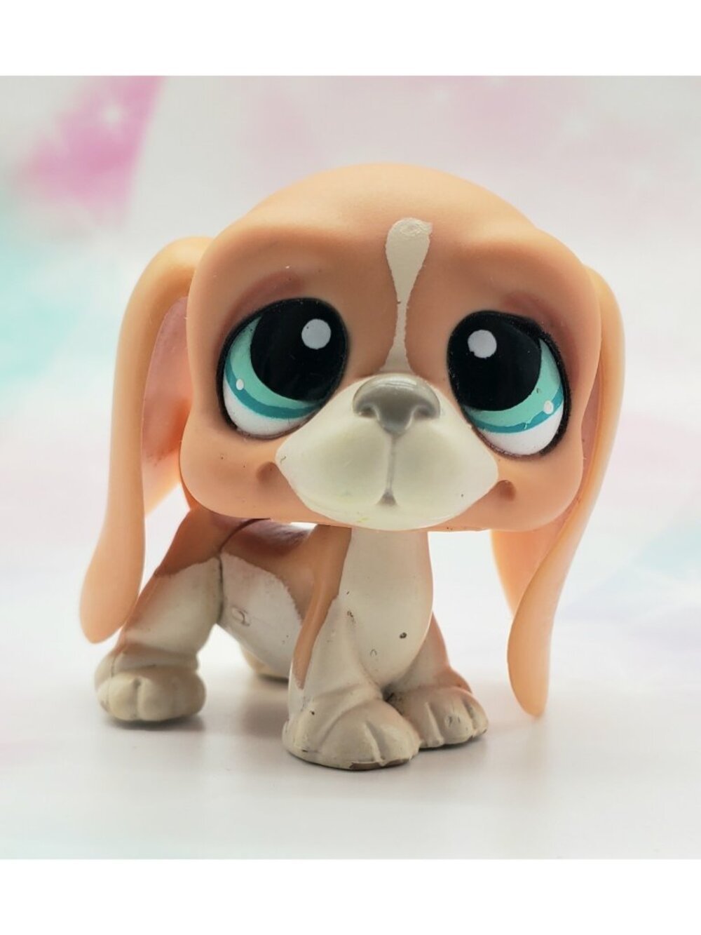 Littlest Pet Shop Authentic # 1106 Peach Cream Basset Hound Teal Eyes Neck Rust